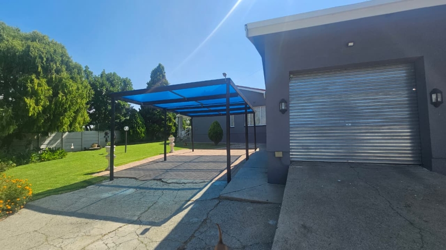 3 Bedroom Property for Sale in Lakeview Free State